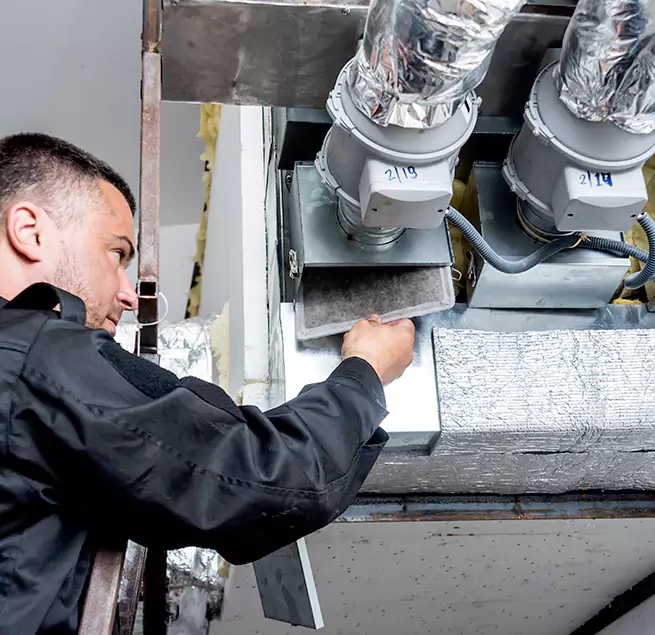 Why Homeowners & Businesses Trust Us in Des Moines, IA?